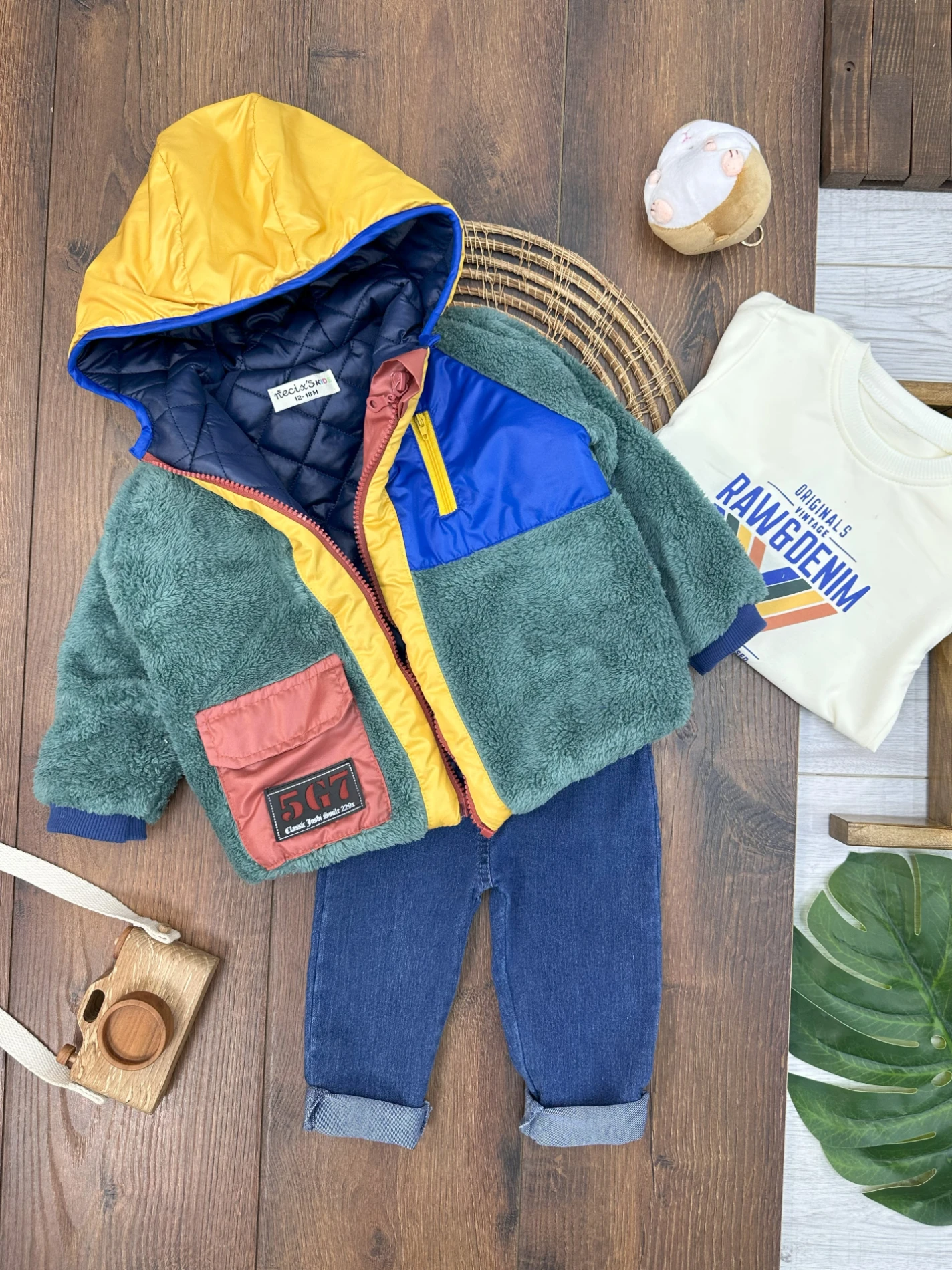 Peluş İçi Kapitone Renkli Mont Sweatshirt ve Likralı Kot Pantolonlu 3lü Erkek Bebek Takım