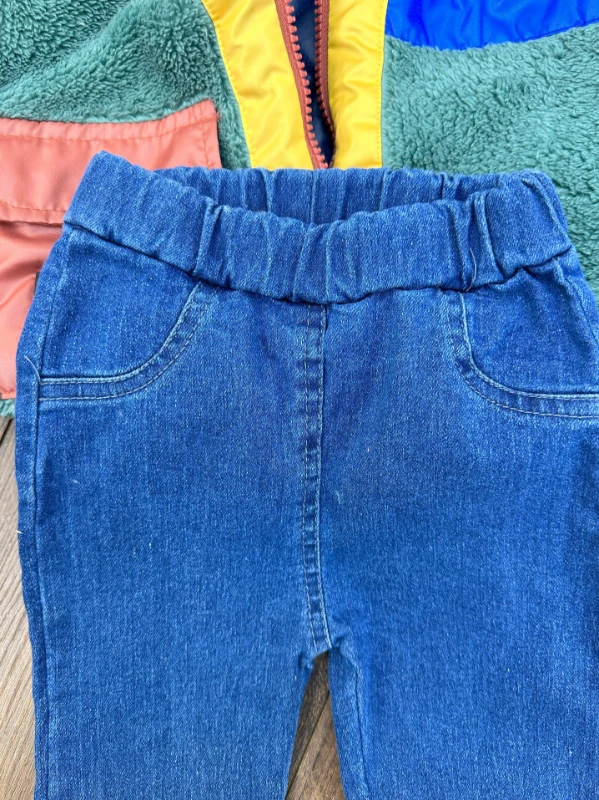 Peluş İçi Kapitone Renkli Mont Sweatshirt ve Likralı Kot Pantolonlu 3lü Erkek Bebek Takım