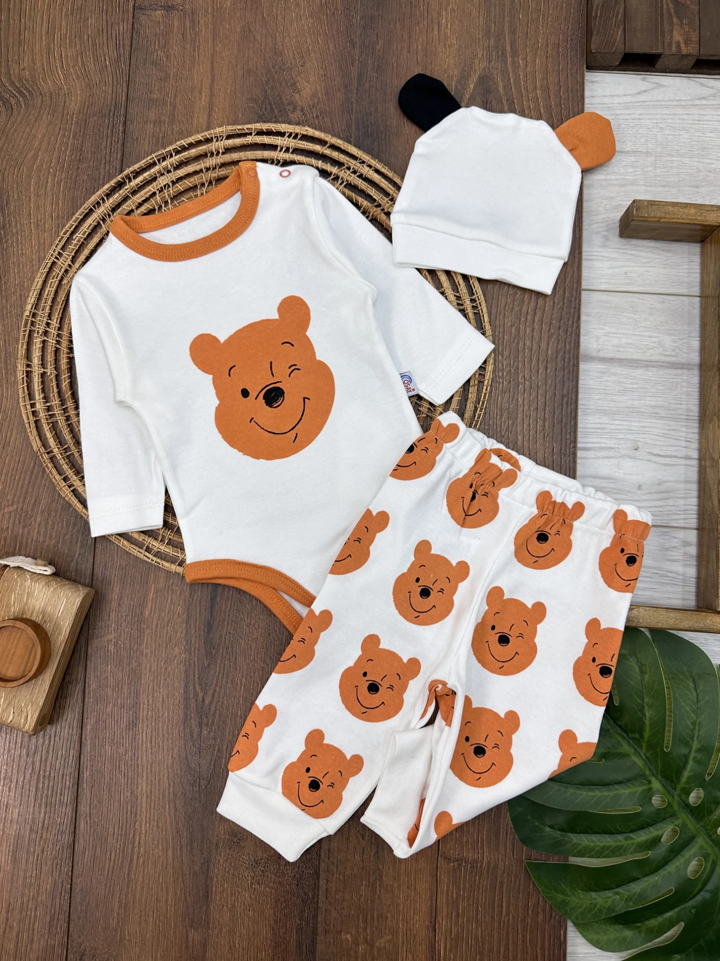 %100 Pamuk Winnie The Pooh Fiyonk Detaylı Bereli  Alttan Çıtçıtlı 3lü Erkek Bebek Takım