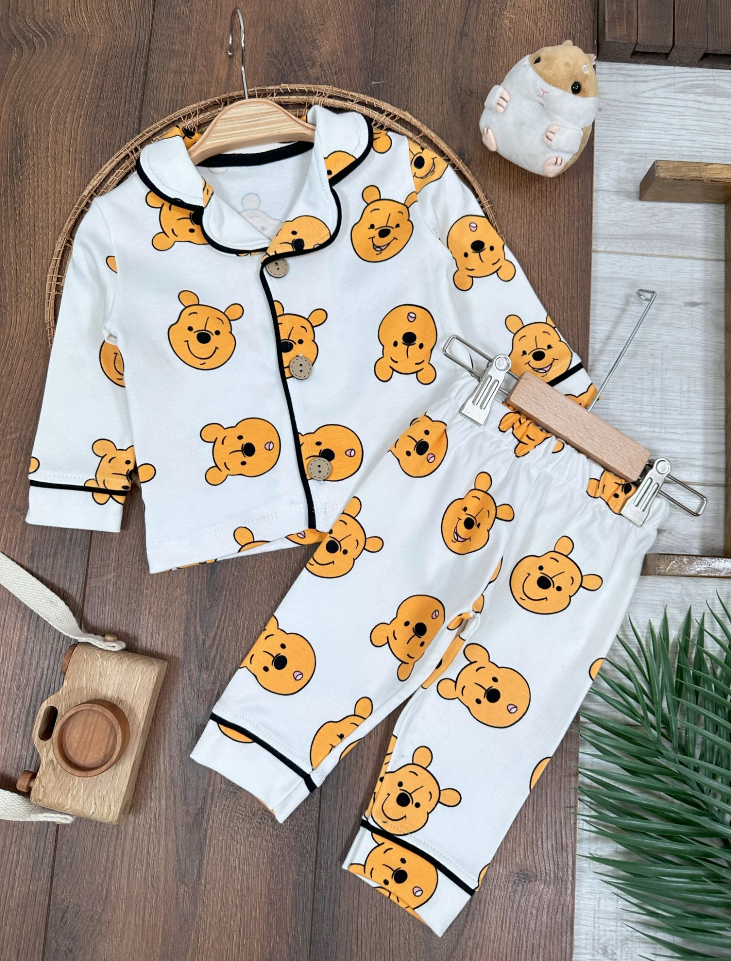 %100 Pamuk Yumuşak Doku Kruvaze Yaka Önden Düğmeli Mevsimlik Erkek Çocuk Pijama Takımı