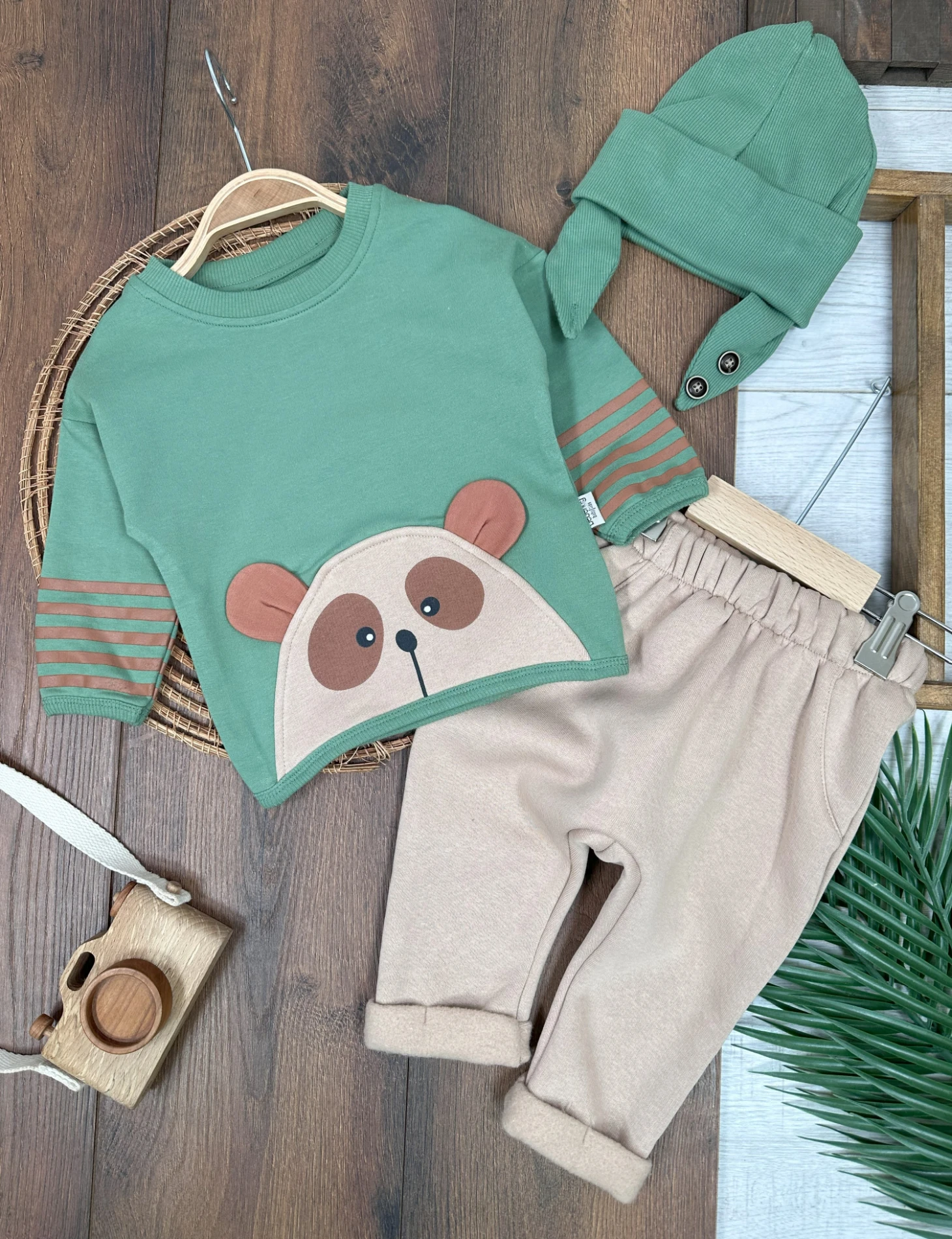 Ayıcık Baskılı Şeritli Kol Detaylı Kulaklı Bere Oversize 3lü Erkek Bebek Takım