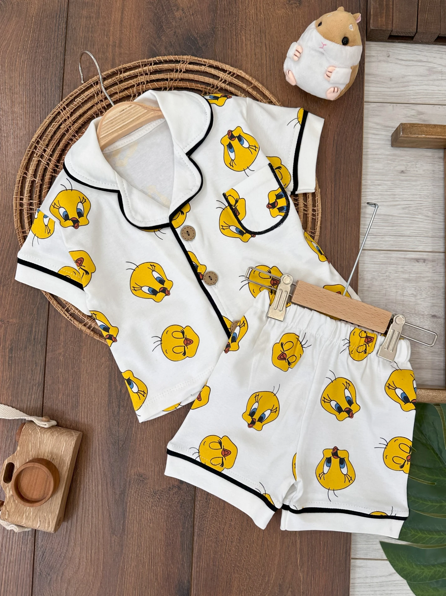 %100 Pamuk Kruvaze Yaka Önden Düğmeli Rahat Kalıp Yazlık Unisex Bebek Pijama Takımı