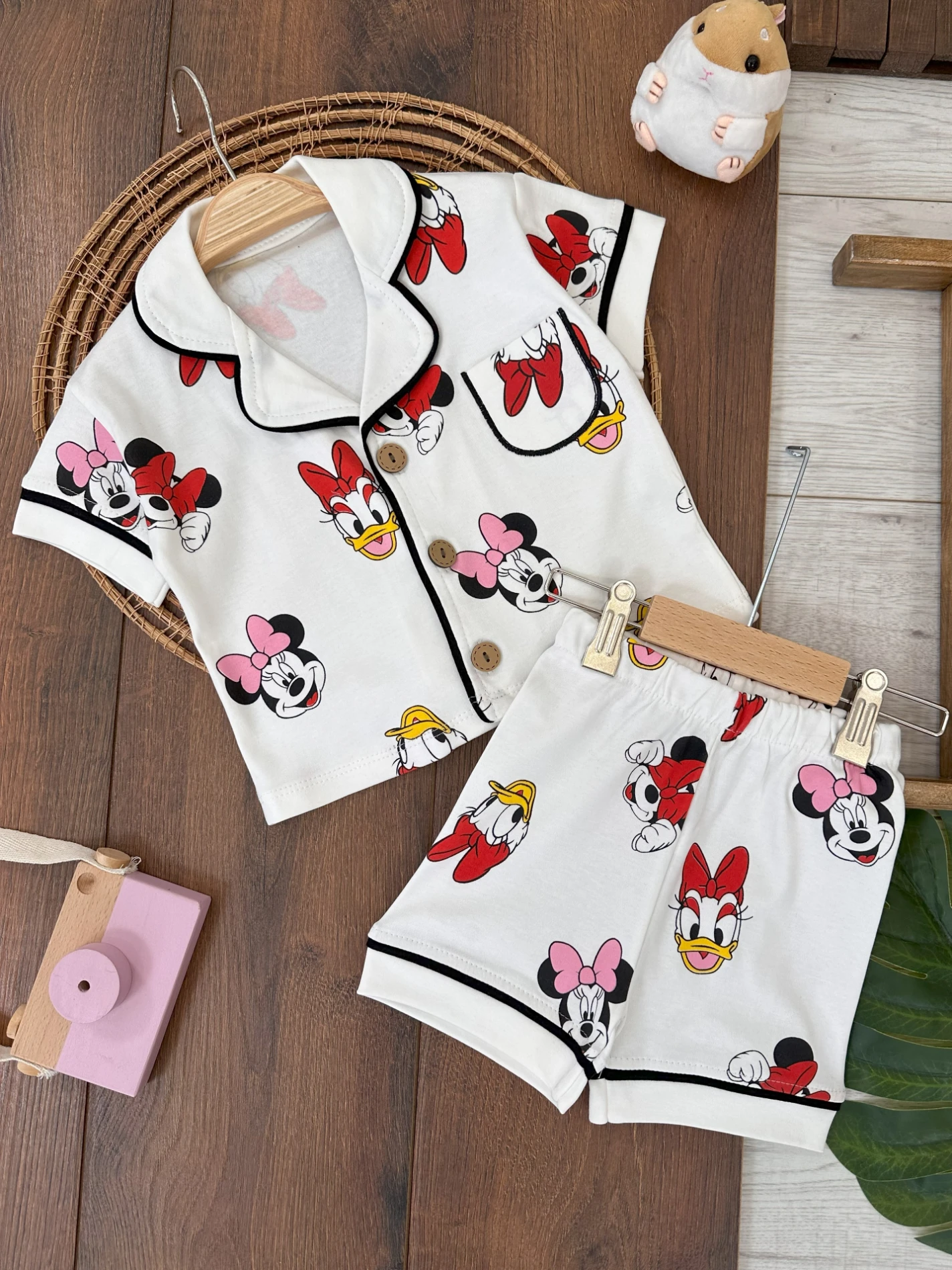 %100 Pamuk Kruvaze Yaka Önden Düğmeli Rahat Kalıp Yazlık Kız Bebek Pijama Takımı