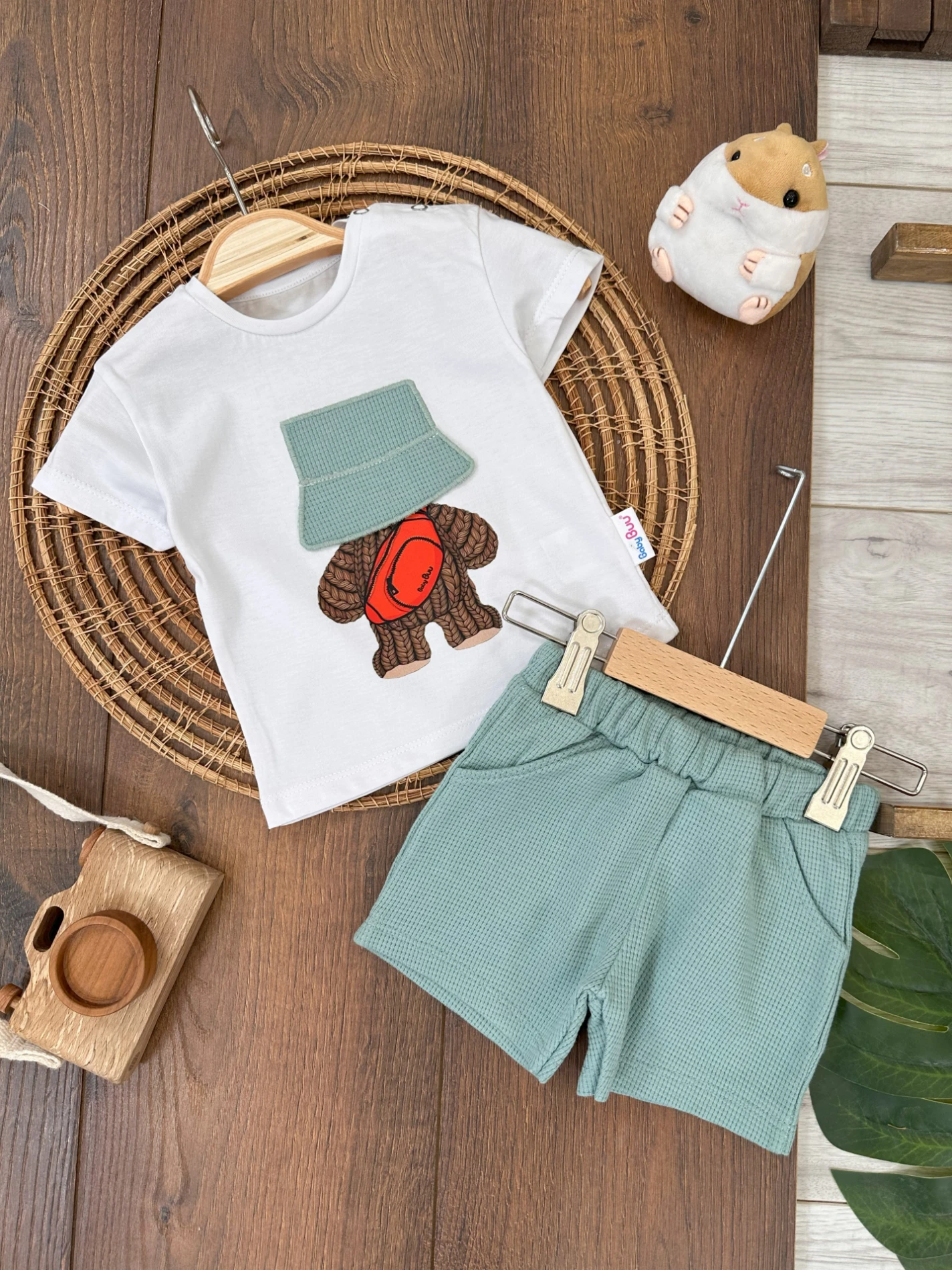 Şapkalı Ayıcık Baskılı Omuzdan Çıtçıtlı Waffle Şort Yazlık Erkek Bebek Takım - MİNT YEŞİLİ
