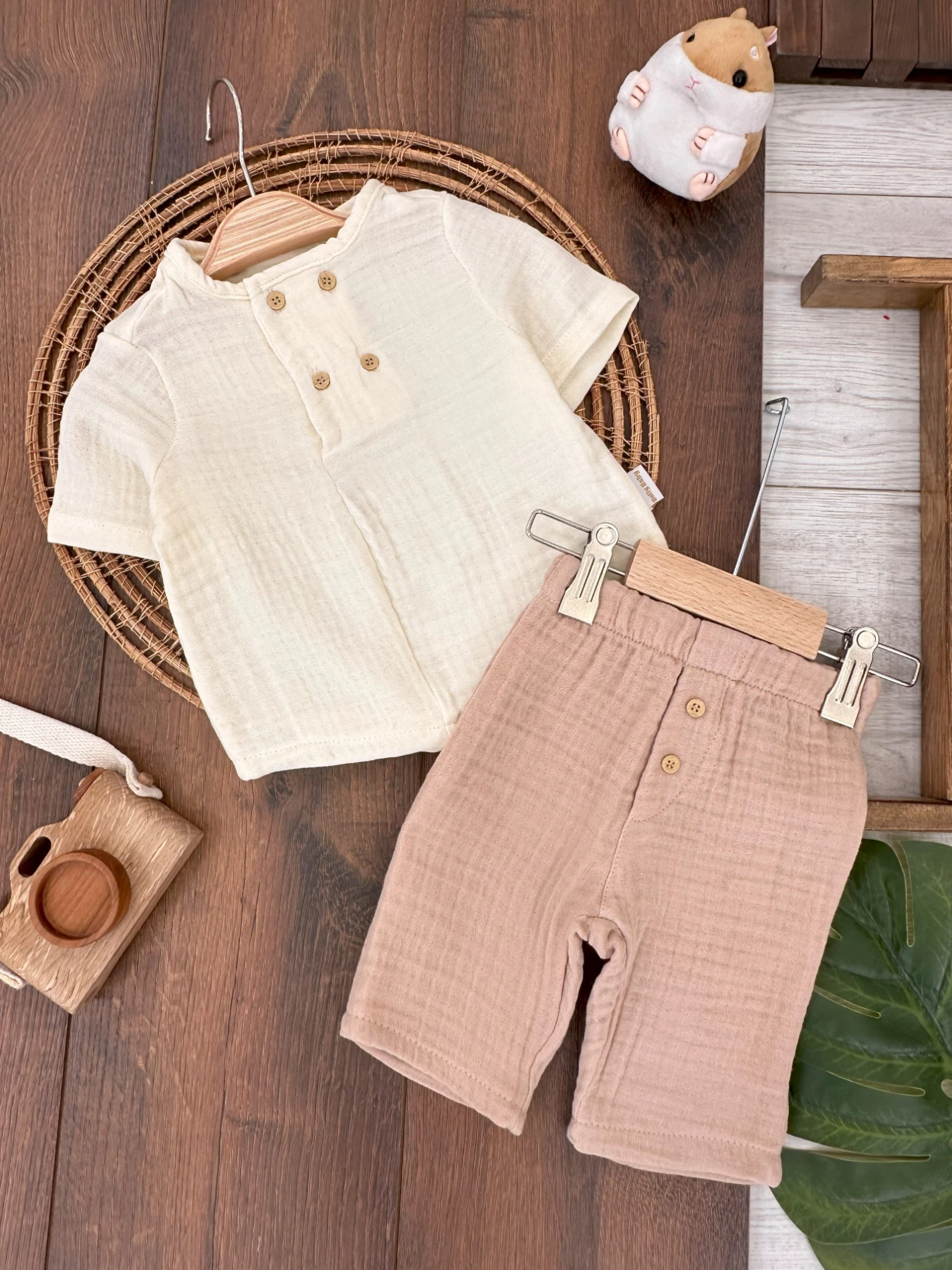 Müslin Kumaş Oversize Düğme Detaylı Kapri Yazlık Erkek Bebek Takım - SÜTLÜ KAHVE