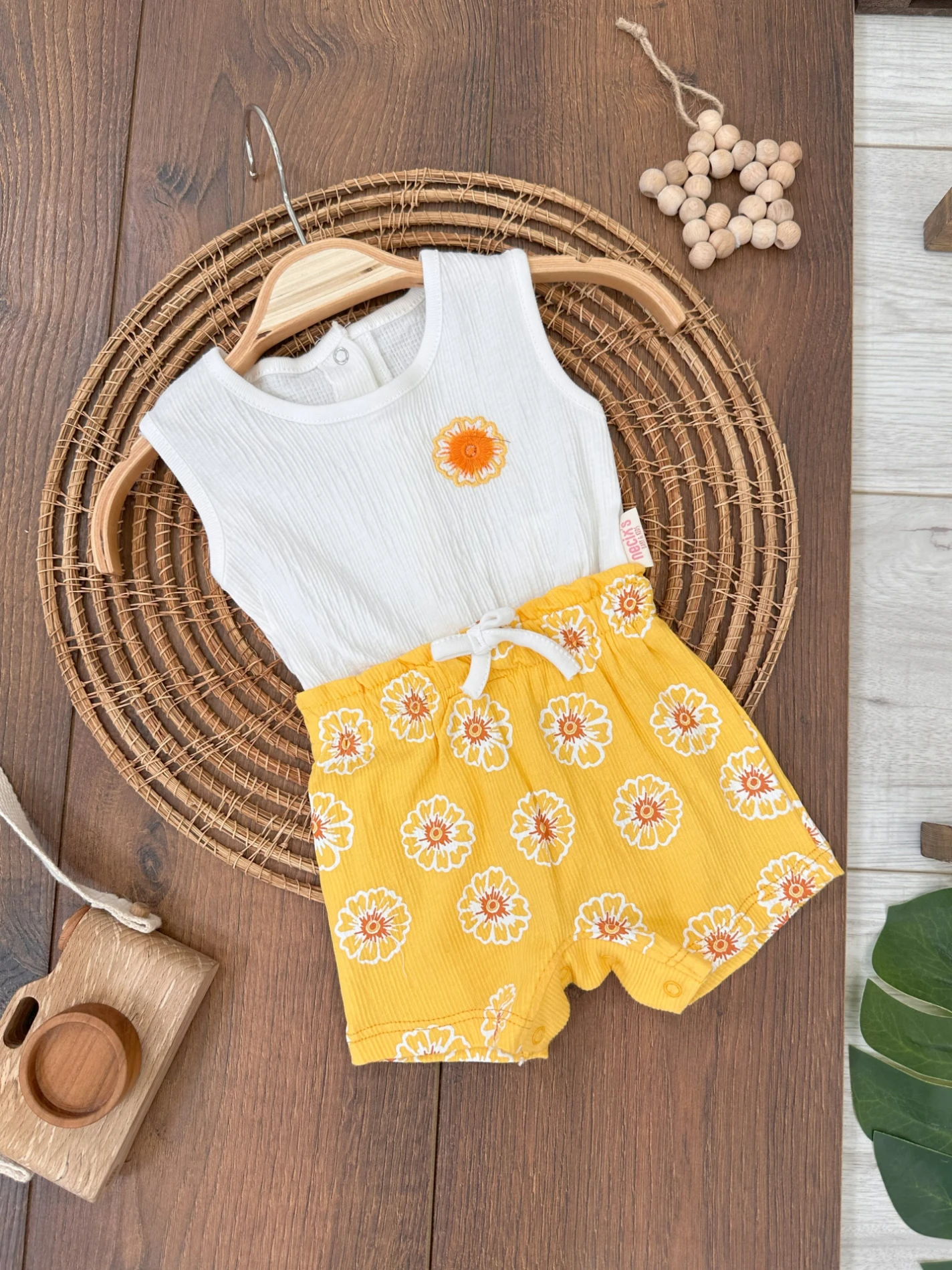 Çiçek Desenli Alttan Çıtçıtlı Yazlık Kız Bebek Tulum - SARI