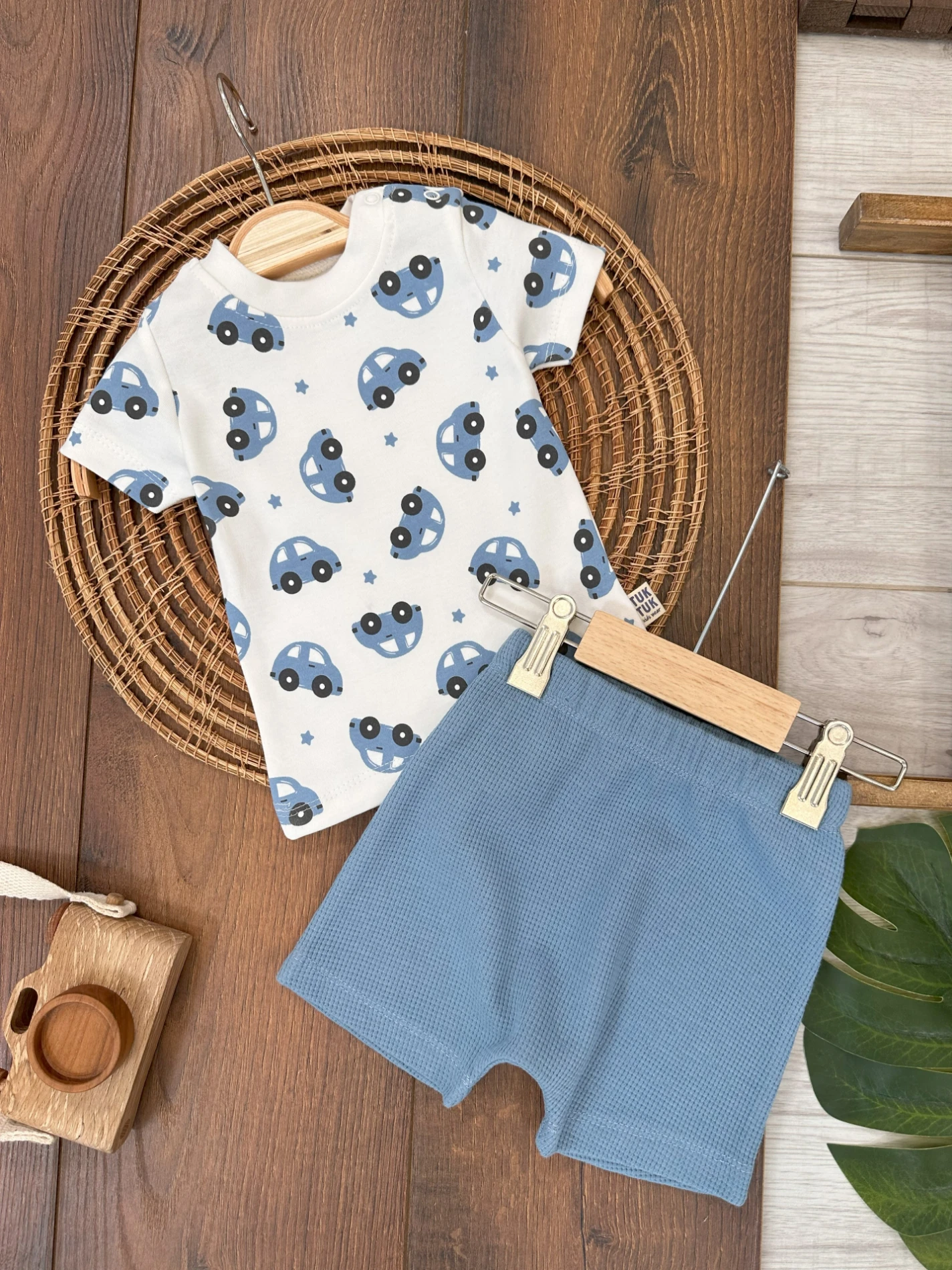 Araba Baskılı Omuzdan Çıtçıtlı Waffle Şortlu Yazlık Erkek Bebek Takım - MAVİ