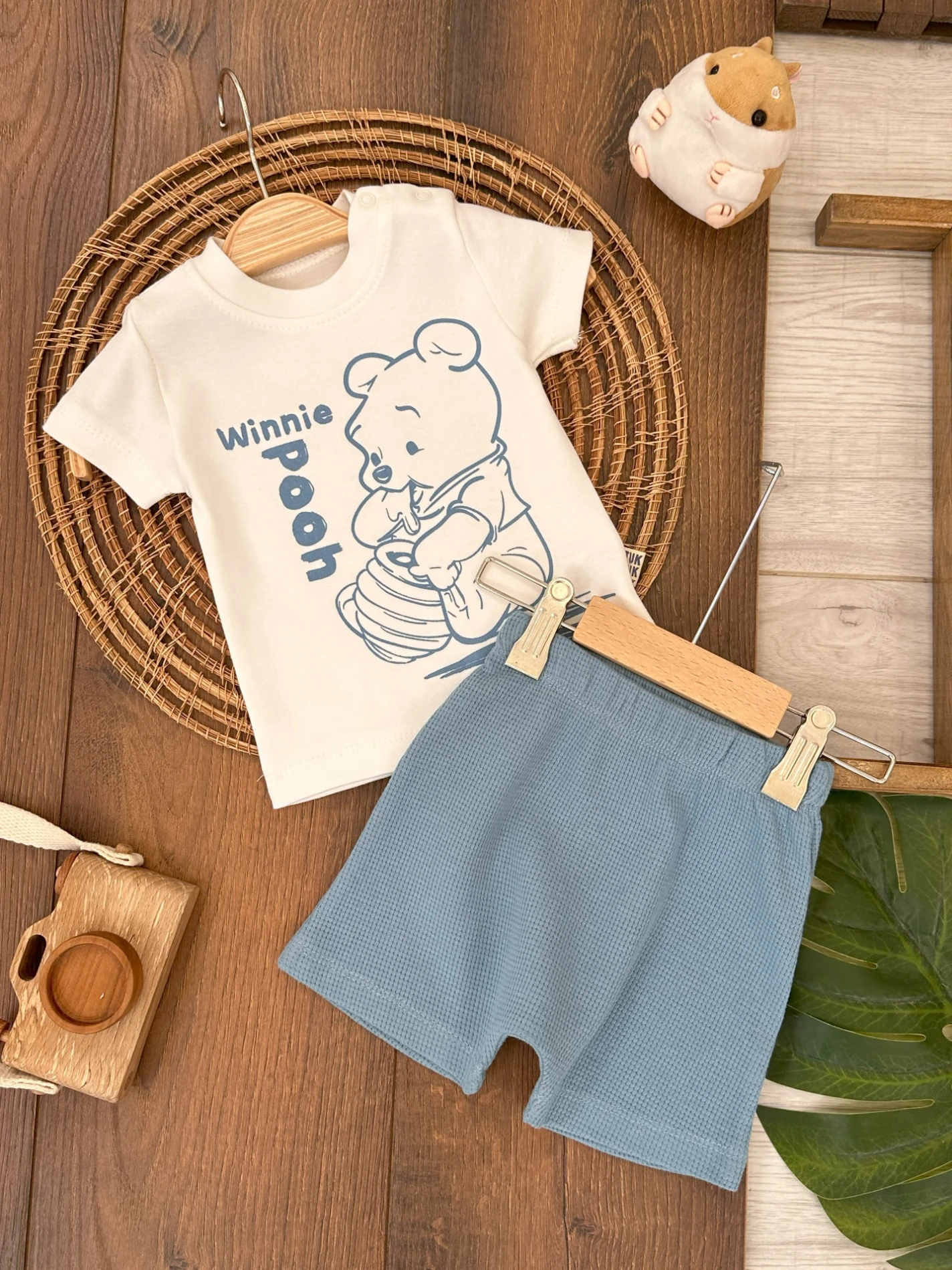 Pooh Baskılı Omuzdan Çıtçıtlı Waffle Şortlu Yazlık Erkek Bebek Takım - MAVİ