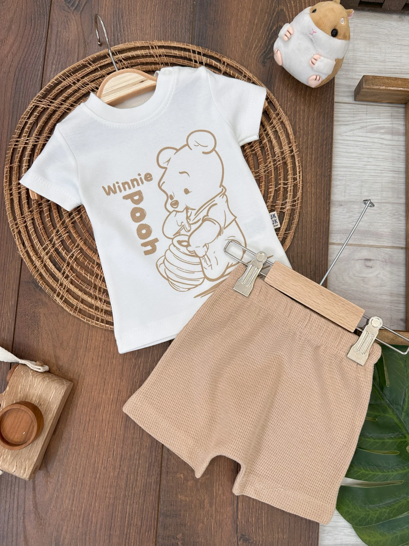 Pooh Baskılı Omuzdan Çıtçıtlı Waffle Şortlu Yazlık Erkek Bebek Takım - KREM