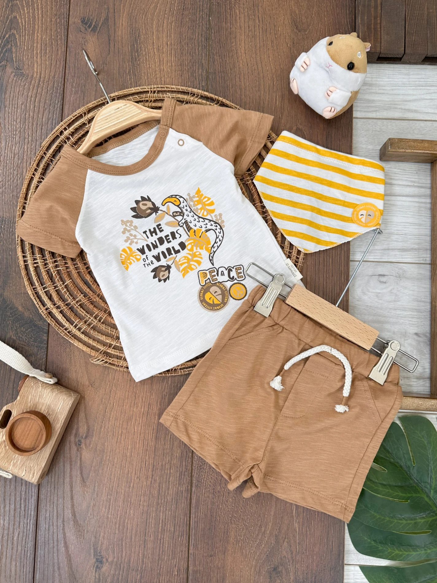 Animal Desen Önlüklü Omuzdan Çıtçıtlı Yazlık Erkek Bebek Takım - TABA