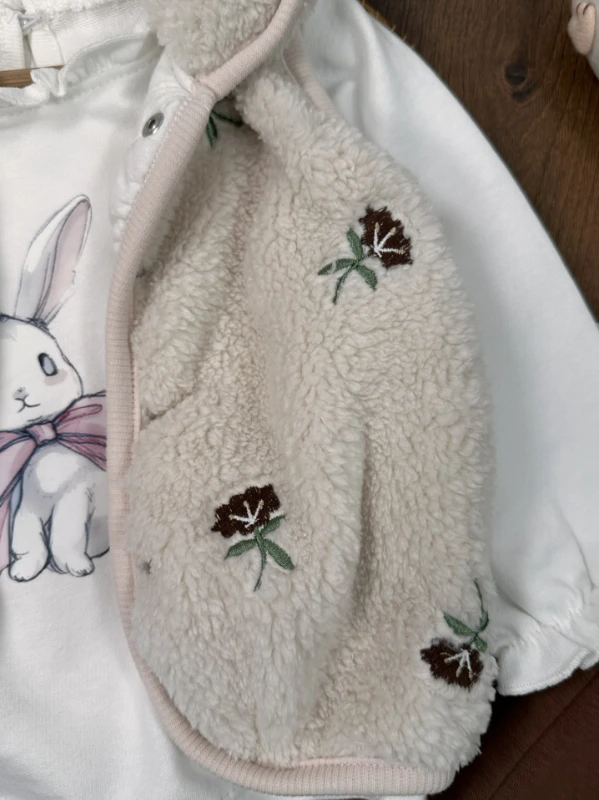 Peluş Yelek Çiçek Nakışlı Tavşan Baskılı 3 İplik İçi Pamuklu Pantolon Kışlık Kız Bebek Takım