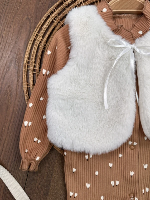 Peluş Yelekli Çiçek Desenli Önden Çıtçıtlı Kaşkorse Esnek Kız Bebek Tulum