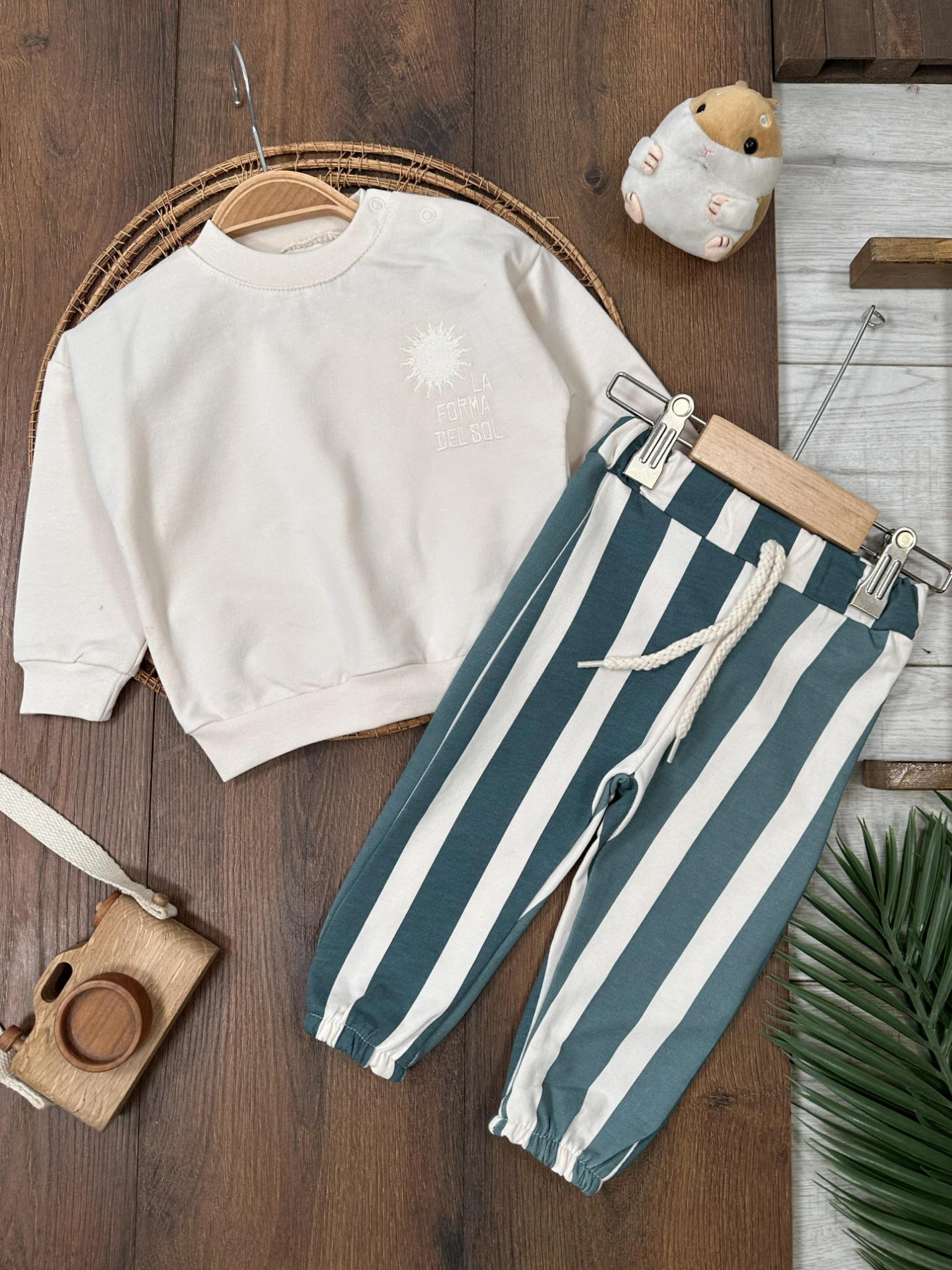 Çizgili Nakışlı Omuzdan Çıtçıtlı 2li Erkek Bebek/Çocuk Takım - BEYAZ