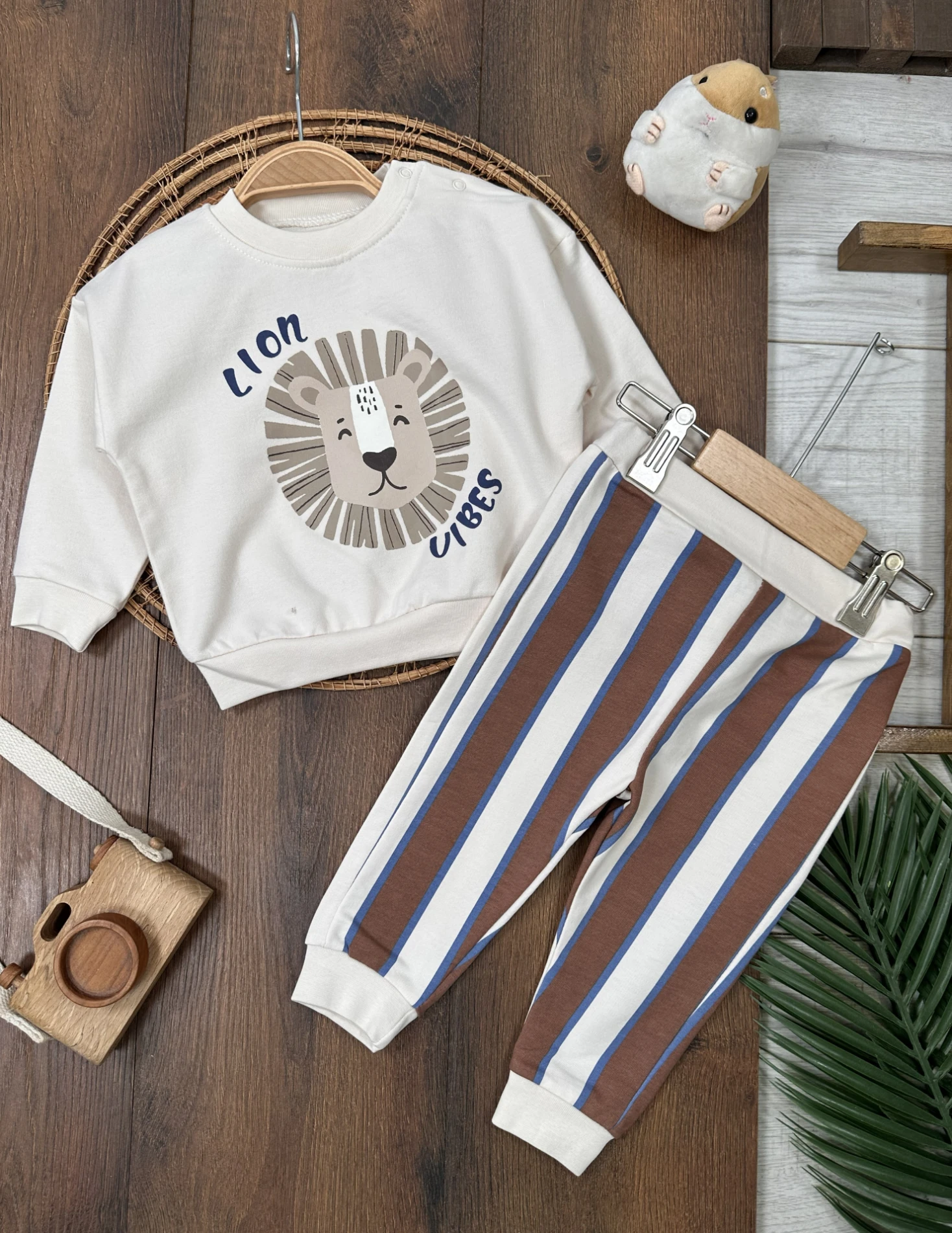 Aslan Baskılı  Çizgili Omuzdan Çıtçıtlı 2li Erkek Bebek Takım - BEYAZ