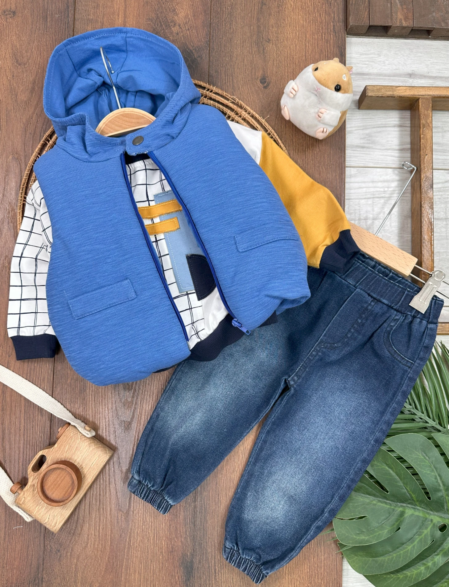 Şişme Yelek Kapüşonlu Fermuarlı Ekose Sweatshirt Likralı Kot Pantolon 3lü Erkek Bebek Takım