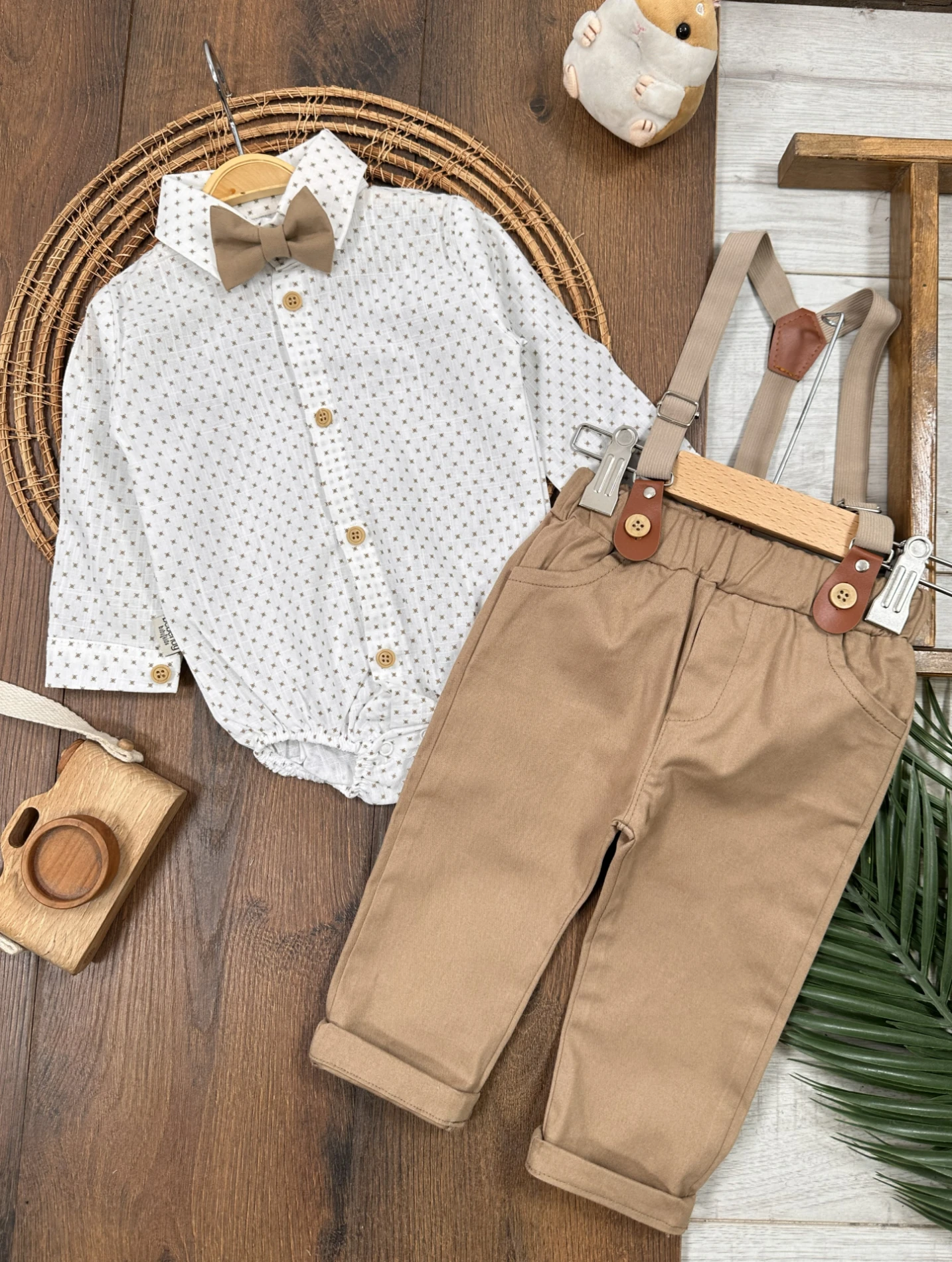Askı Kemerli Papyonlu Alttan Çıtçıtlı Erkek Bebek Takım - KAHVE