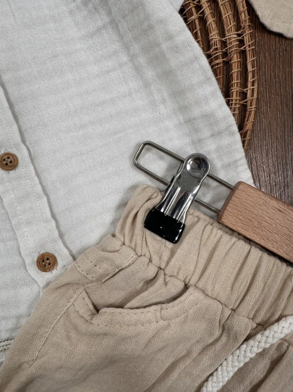  Müslin Gömlek Palmiye Nakışlı Fularlı Şortlu Yazlık Erkek Bebek Takım - BEJ