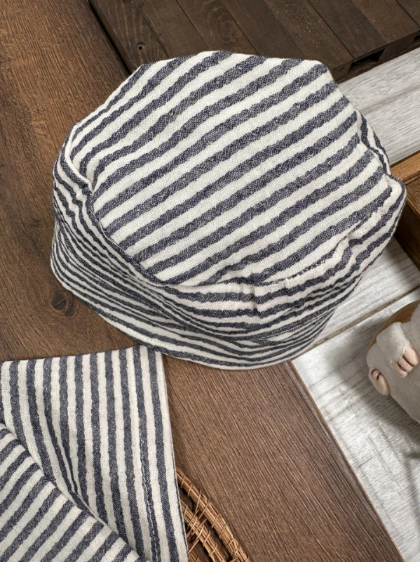 Müslin Çizgili Safari Şapkalı Düğmeli Cep Detaylı Şortlu Yazlık Erkek Bebek Takım - YEŞİL