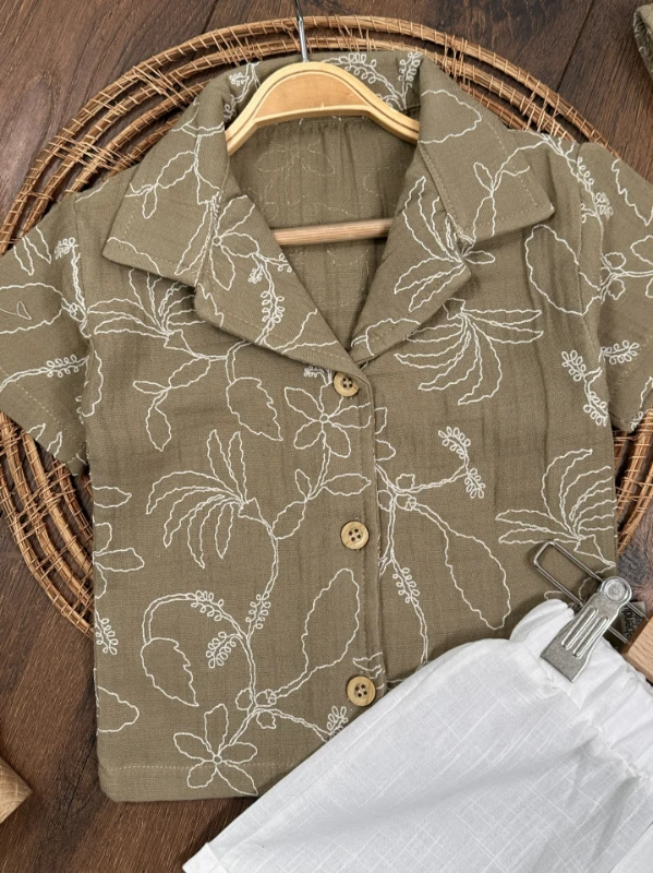 Müslin Hawaii Çiçek Baskılı Safari Şapkalı Düğmeli Şortlu Yazlık Erkek Bebek/Çocuk Takım - KİREMİT