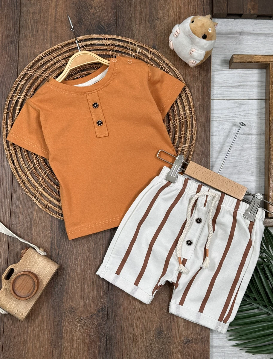 Çizgili Düğme Detaylı Omuzdan Çıtçıtlı Yazlık Erkek Bebek Takım - KAHVE