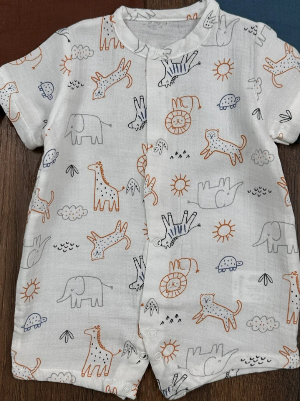 Müslin Safari Baskılı Çıtçıtlı Yazlık 3lü Yenidoğan Erkek Bebek Tulum Set - KARIŞIK