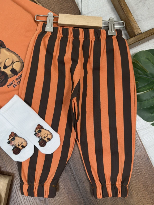 Çizgili Pantolon Capibara Baskılı Sweatshirt Çoraplı Mevsimlik 3lü Erkek Bebek/Çocuk Takım - HARDAL