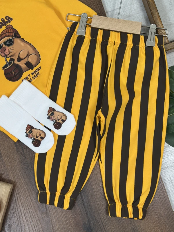 Çizgili Pantolon Capibara Baskılı Sweatshirt Çoraplı Mevsimlik 3lü Erkek Bebek/Çocuk Takım - HARDAL