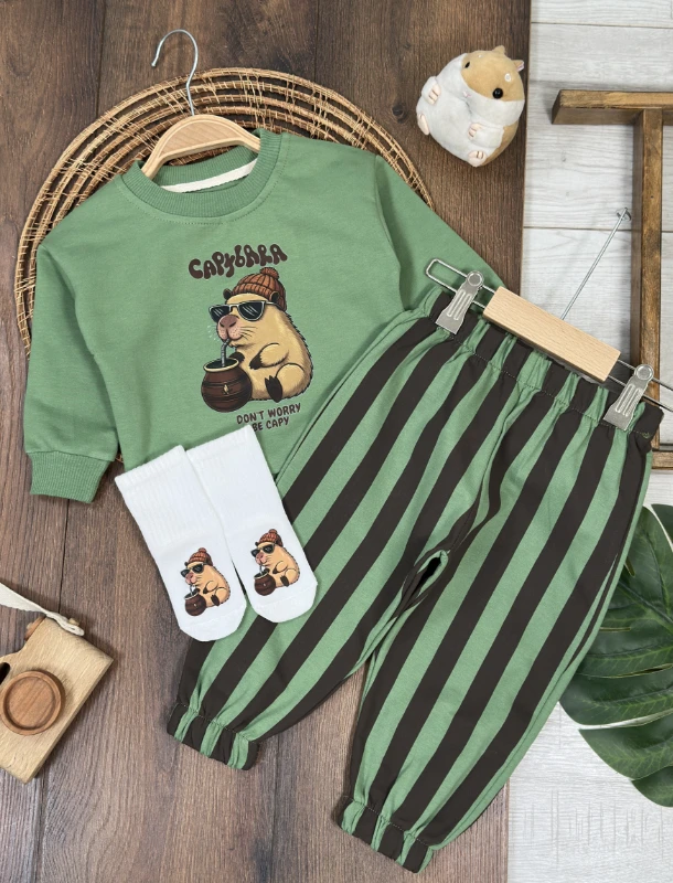 Çizgili Pantolon Capibara Baskılı Sweatshirt Çoraplı Mevsimlik 3lü Erkek Bebek/Çocuk Takım - YEŞİL