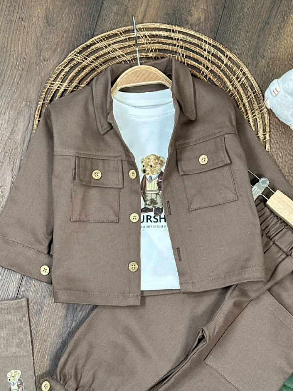 Gabardin Düğmeli Çoraplı Ayıcık Baskılı Badi Cep Detaylı Likralı 4lü Erkek Bebek/Çocuk Takım - KAHVE