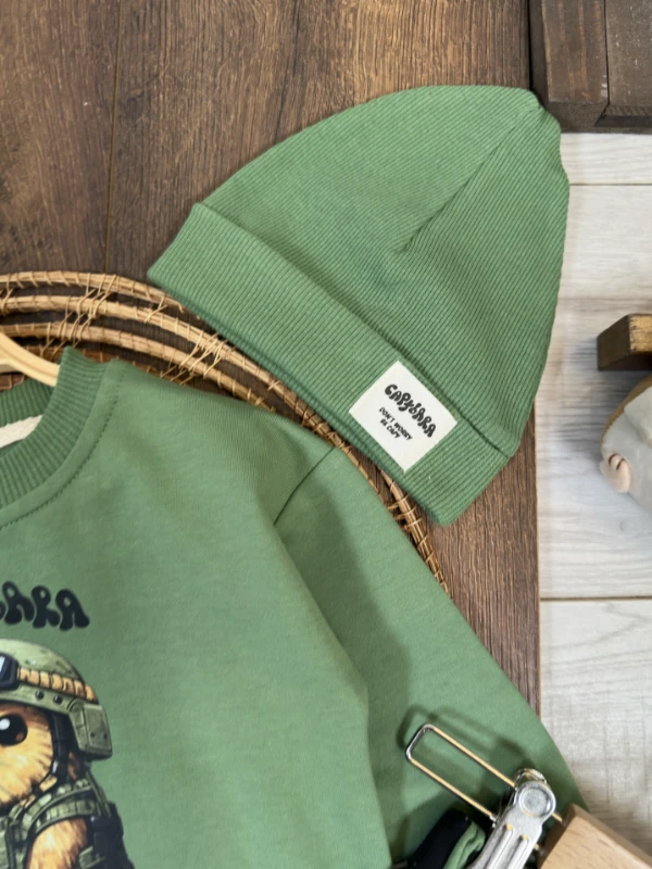 Çizgili Pantolon Capybara Baskılı Sweatshirt Çoraplı Bereli Mevsimlik 4lü Erkek Bebek/Çocuk Takım - YEŞİL